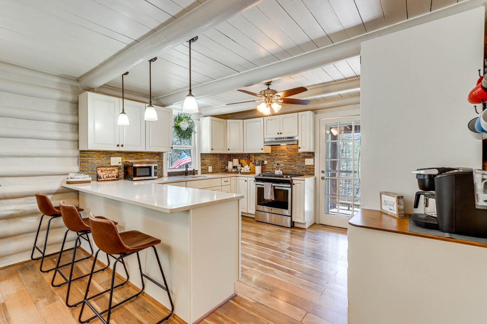 Dog-Friendly Hiawassee Cabin With Decks And Fire Pit! Kültér fotó