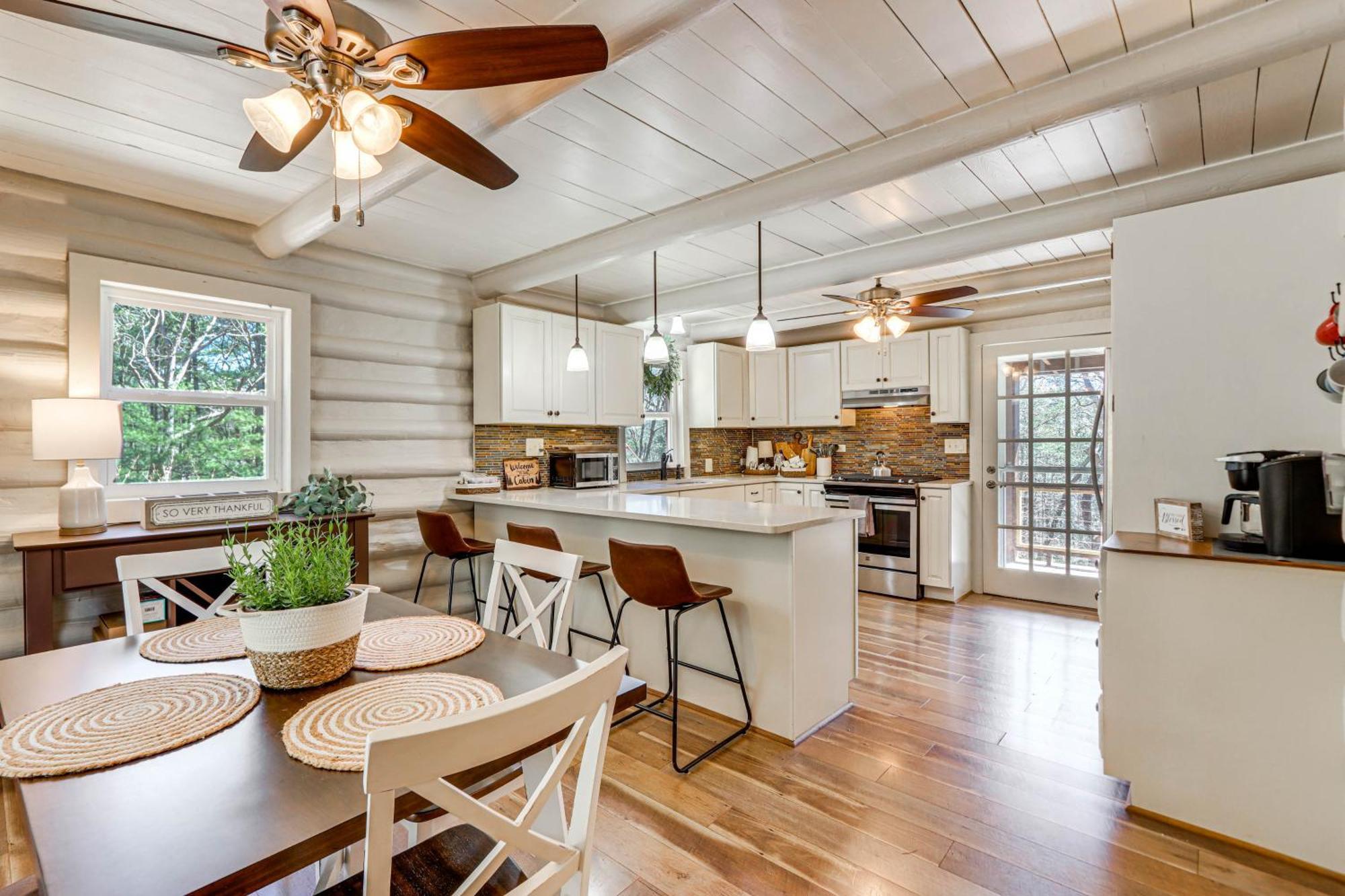 Dog-Friendly Hiawassee Cabin With Decks And Fire Pit! Kültér fotó