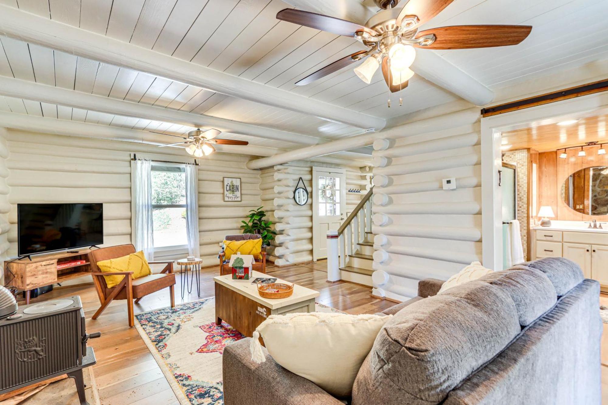 Dog-Friendly Hiawassee Cabin With Decks And Fire Pit! Kültér fotó