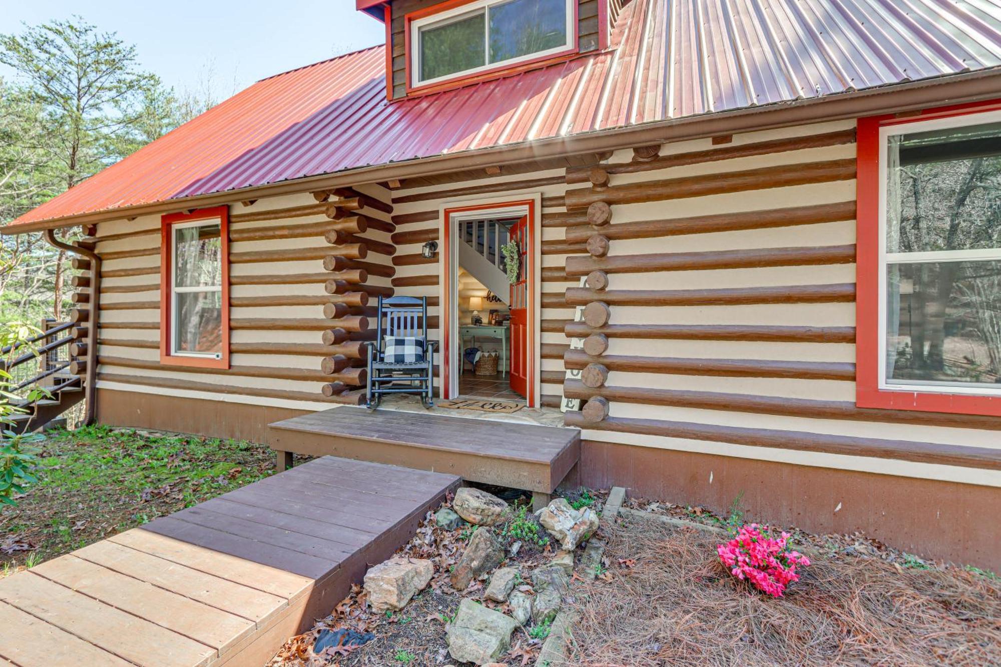 Dog-Friendly Hiawassee Cabin With Decks And Fire Pit! Kültér fotó