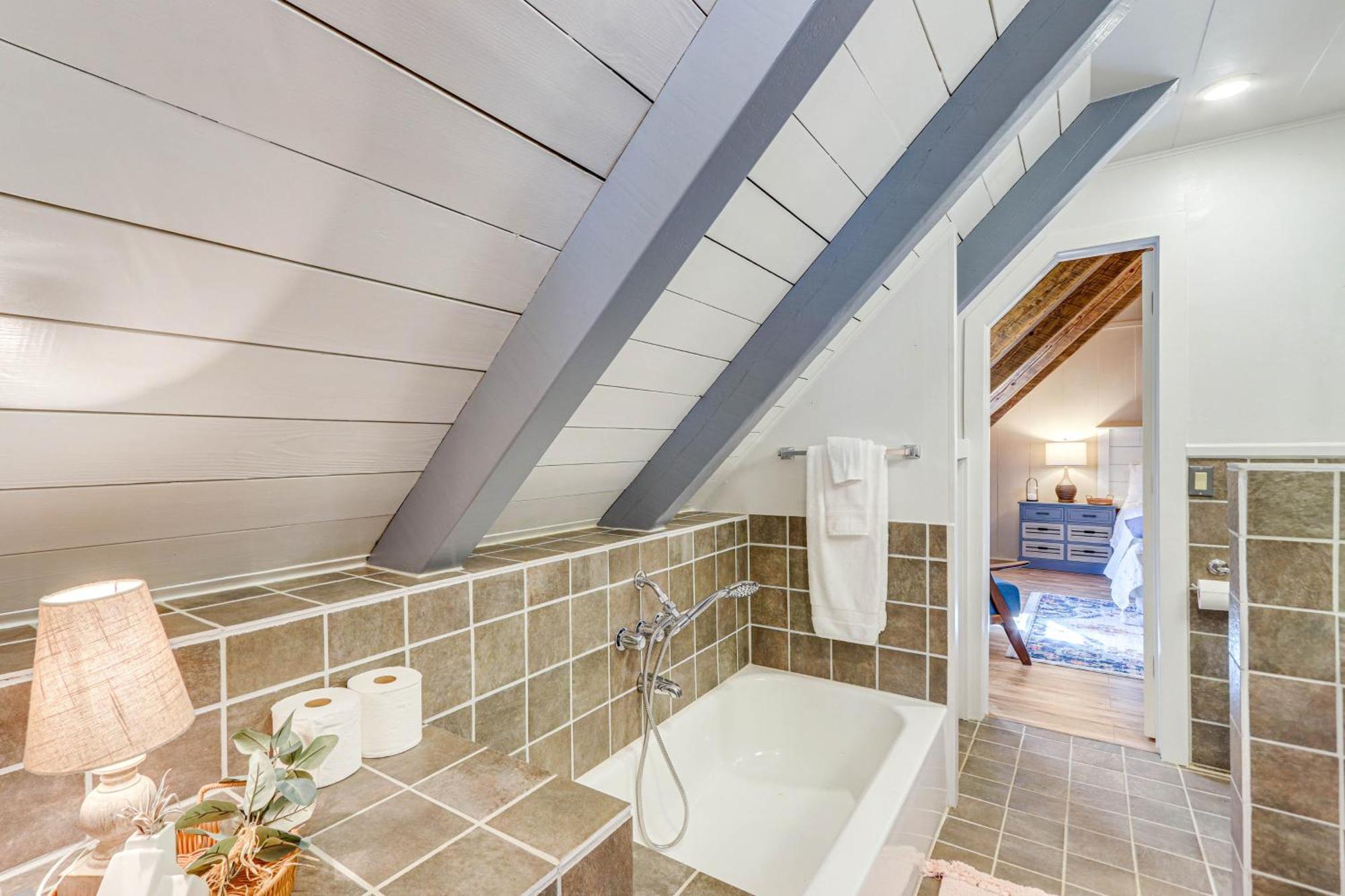Dog-Friendly Hiawassee Cabin With Decks And Fire Pit! Kültér fotó