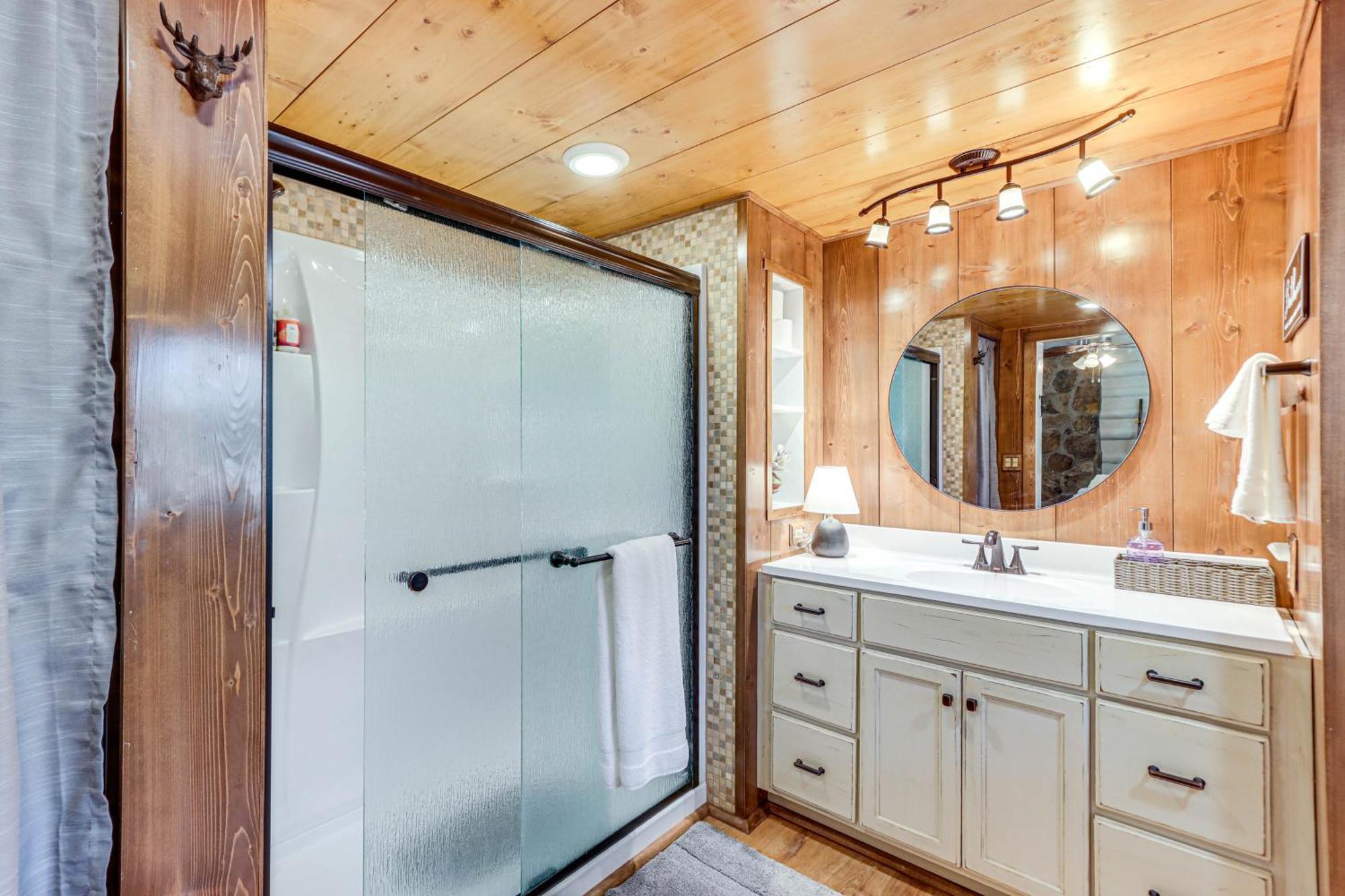 Dog-Friendly Hiawassee Cabin With Decks And Fire Pit! Kültér fotó