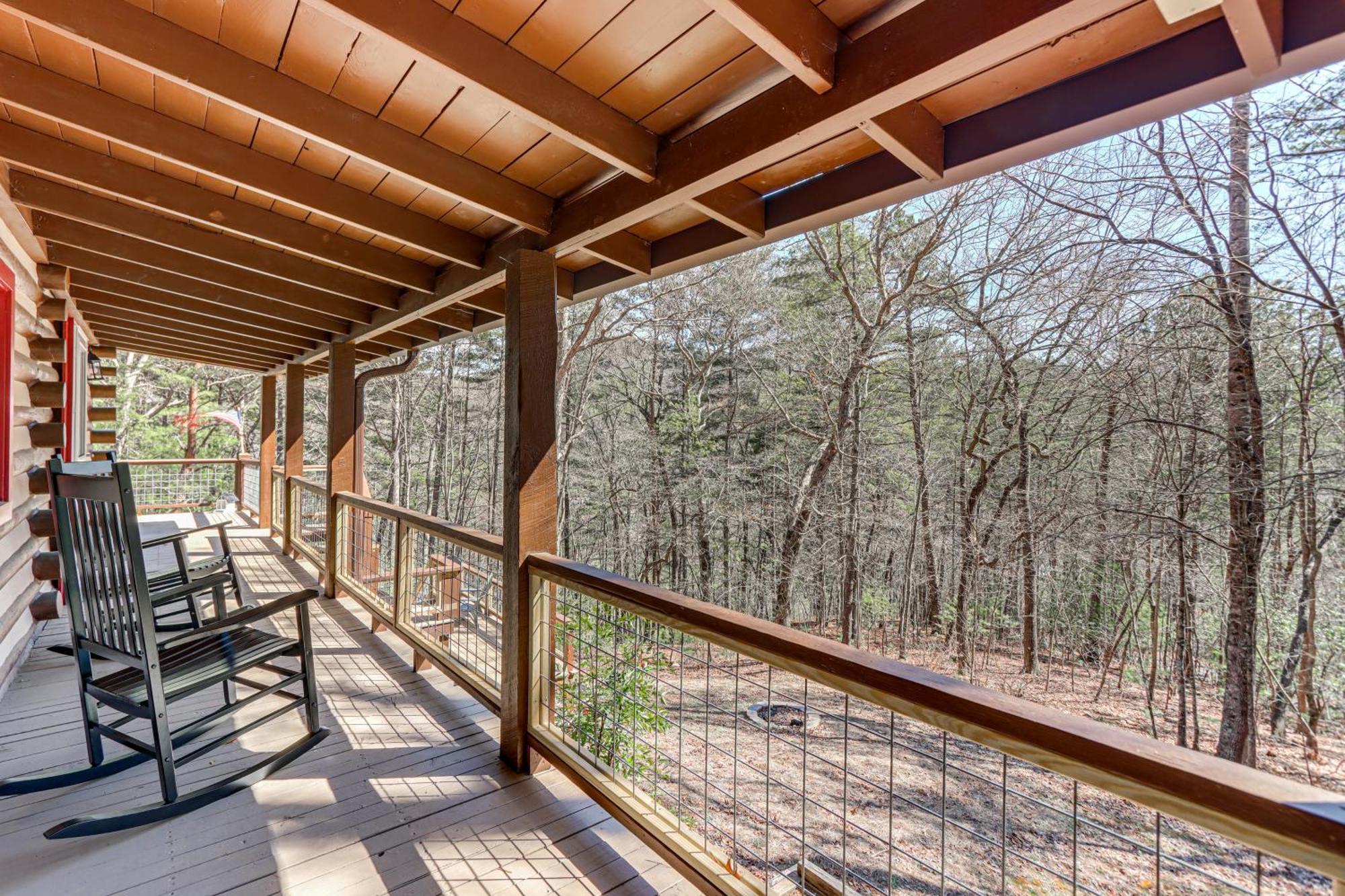 Dog-Friendly Hiawassee Cabin With Decks And Fire Pit! Kültér fotó