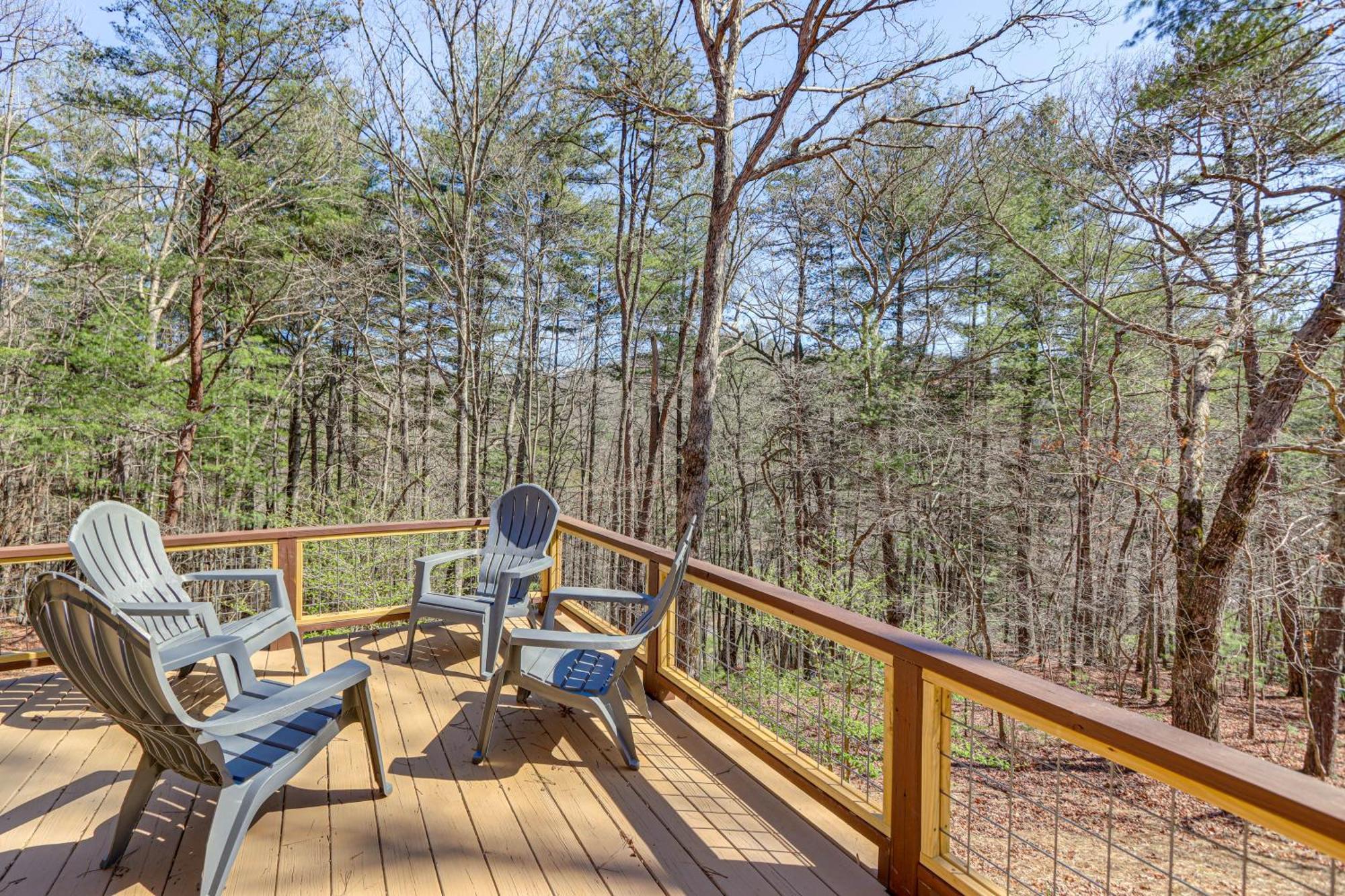 Dog-Friendly Hiawassee Cabin With Decks And Fire Pit! Kültér fotó